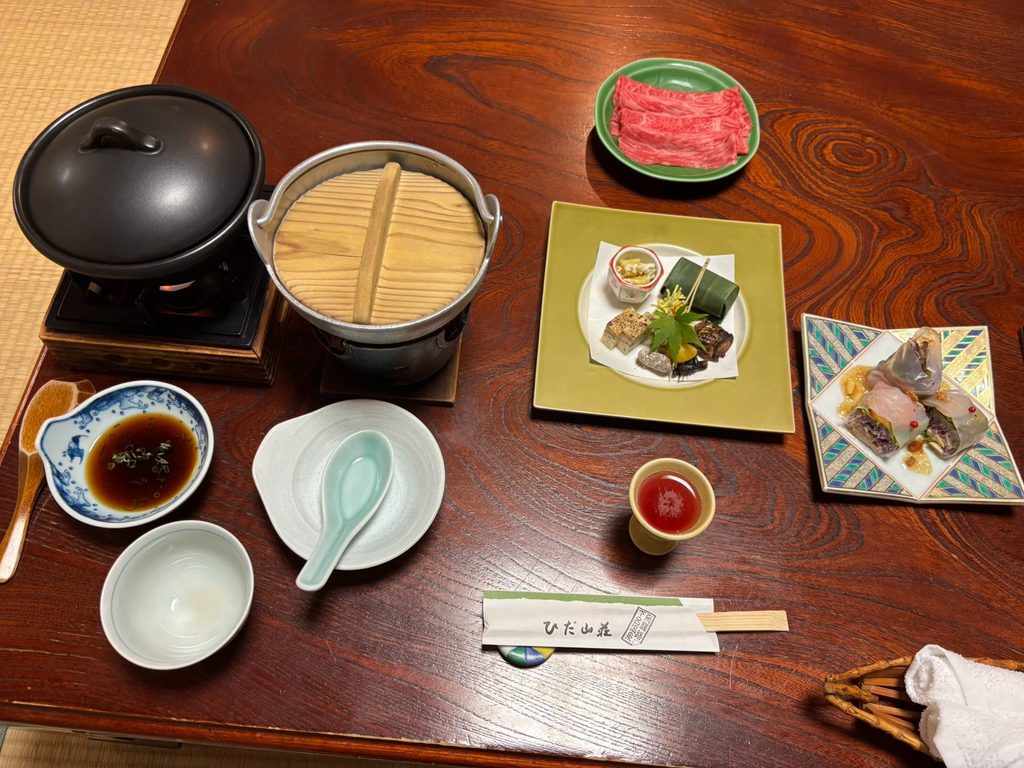 ひだ山荘の夕食の和会席